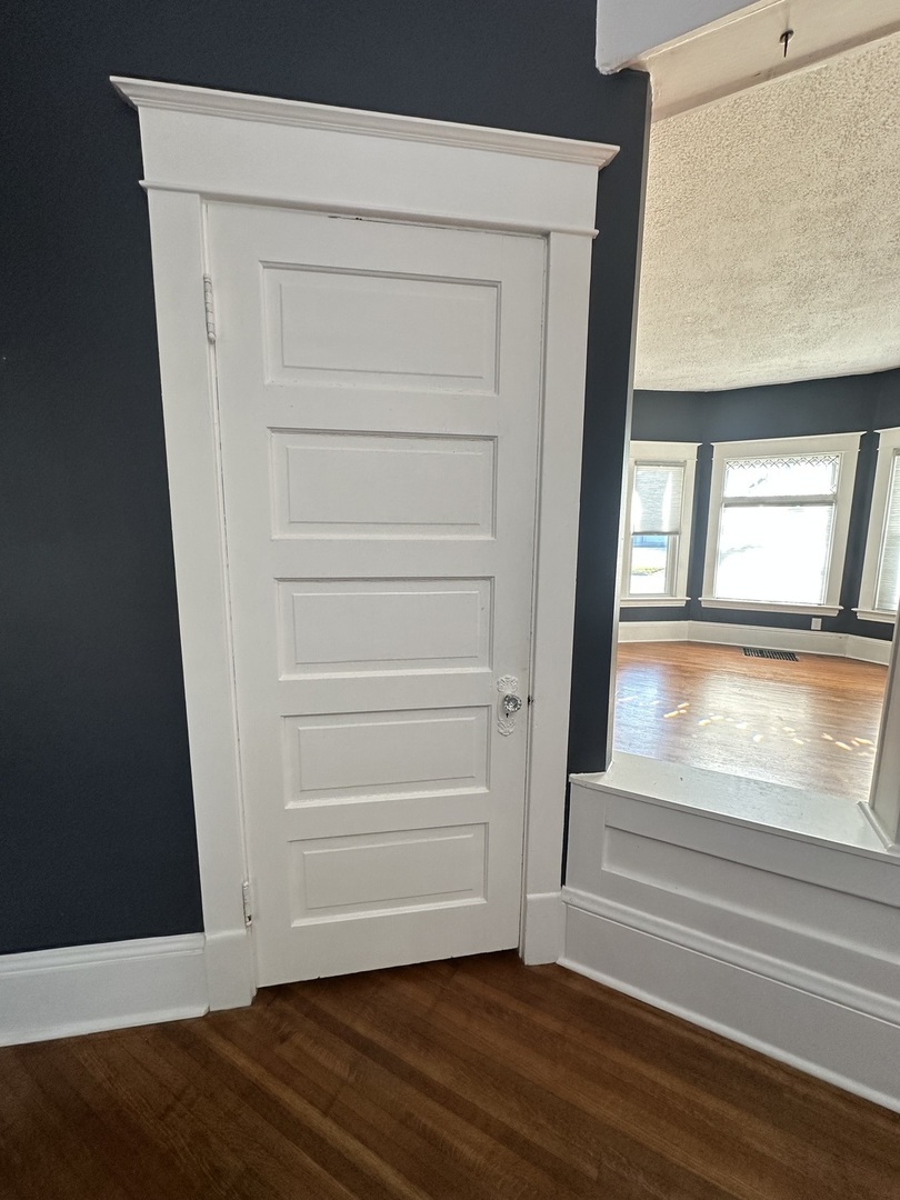 1307 S Main Street, Bloomington, IL 61701