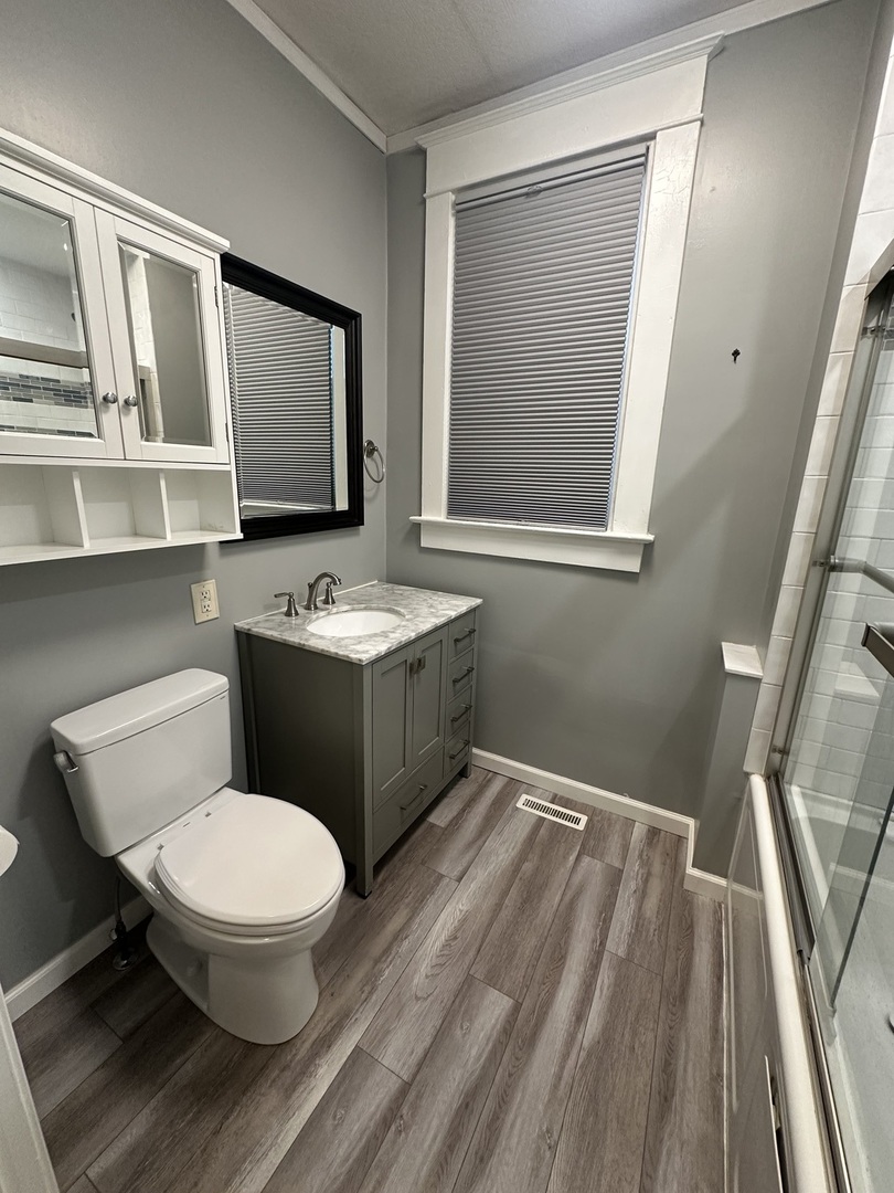 1307 S Main Street, Bloomington, IL 61701