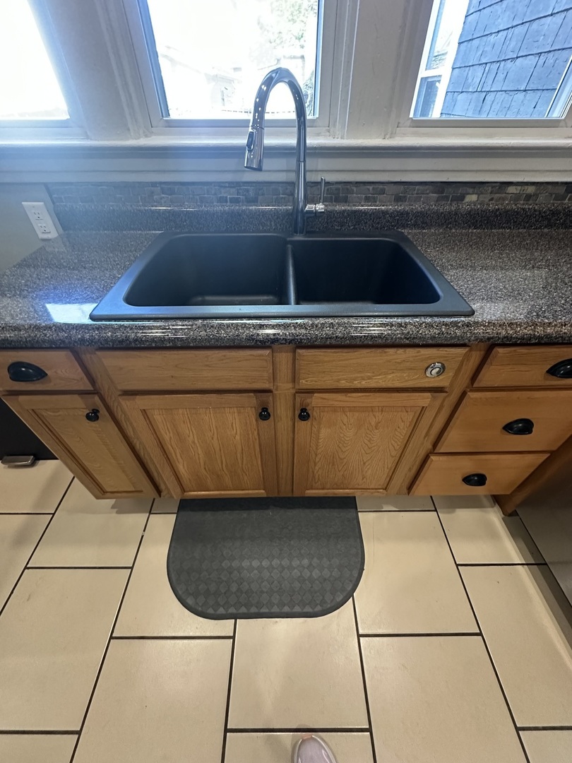 1307 S Main Street, Bloomington, IL 61701