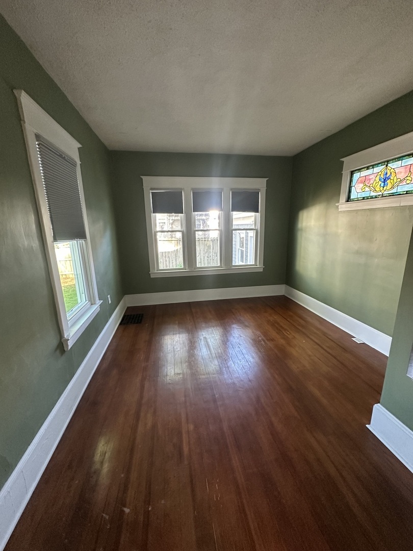 1307 S Main Street, Bloomington, IL 61701