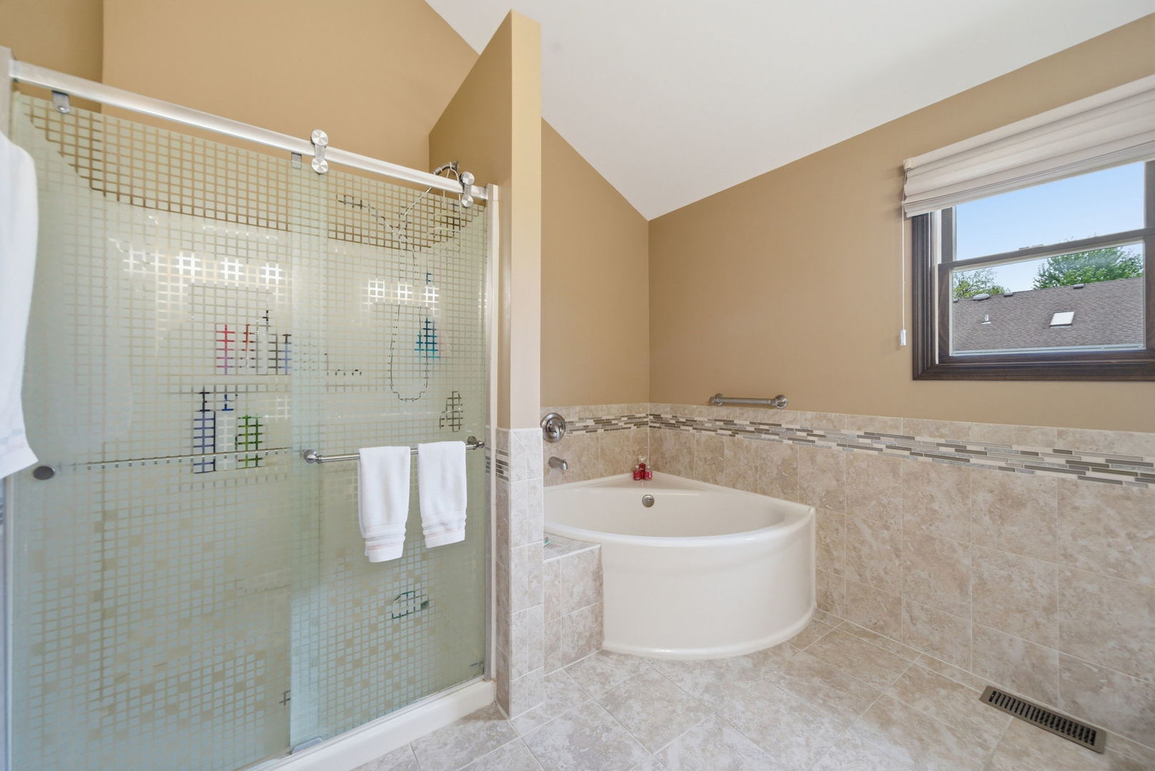 1812 Hampton Court, Plainfield, IL 60586