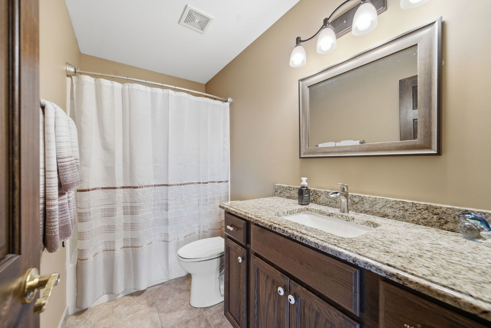 1812 Hampton Court, Plainfield, IL 60586