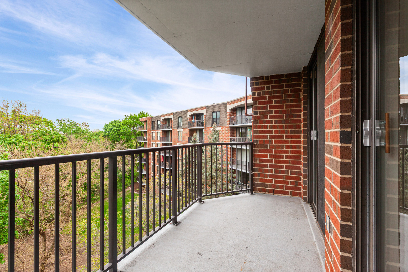 511 Aurora Avenue #516, Naperville, IL 60540