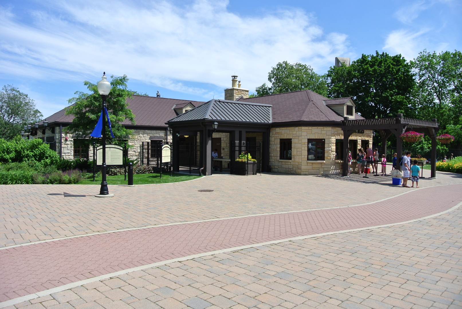 511 Aurora Avenue #516, Naperville, IL 60540