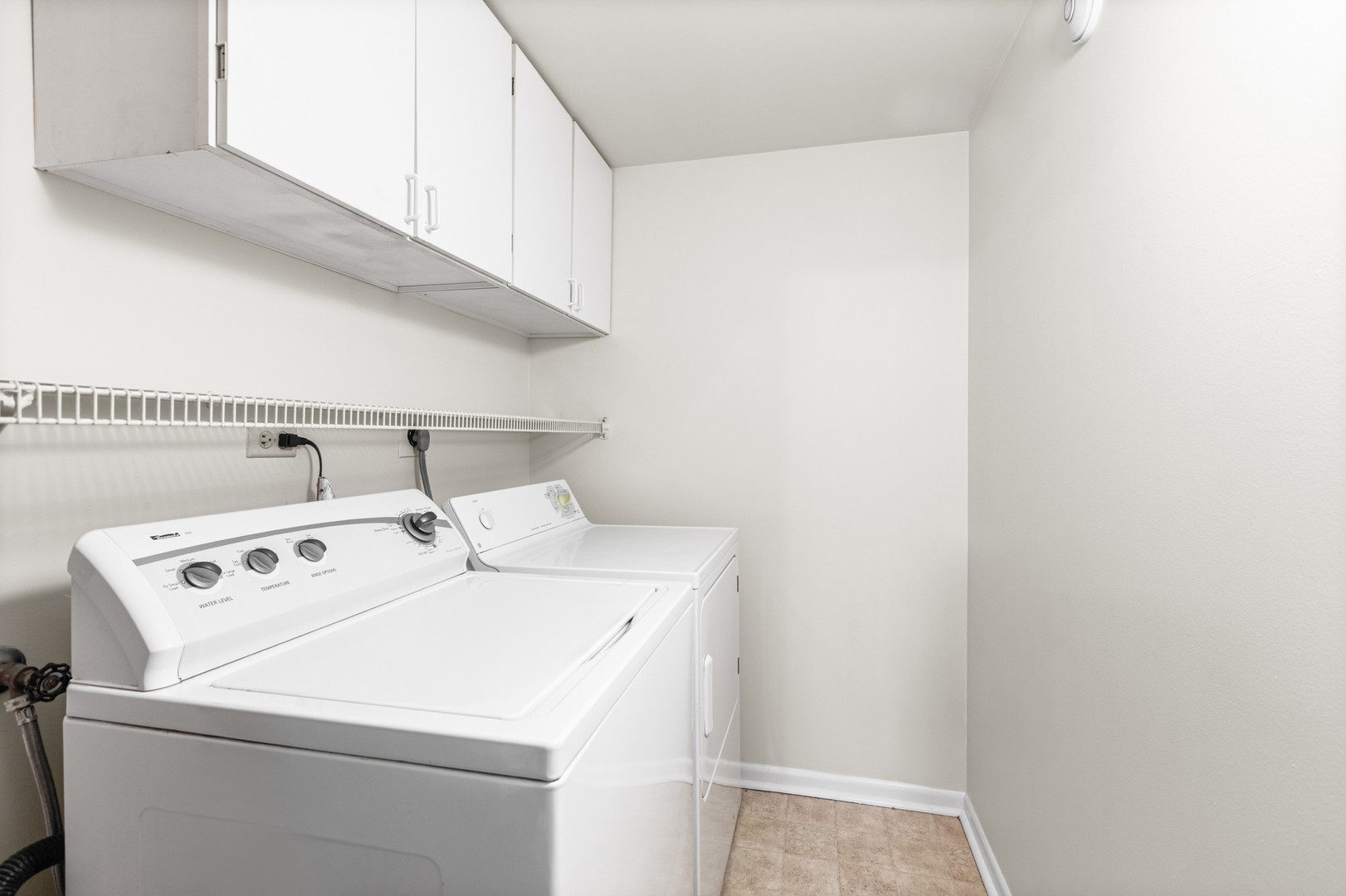 511 Aurora Avenue #516, Naperville, IL 60540