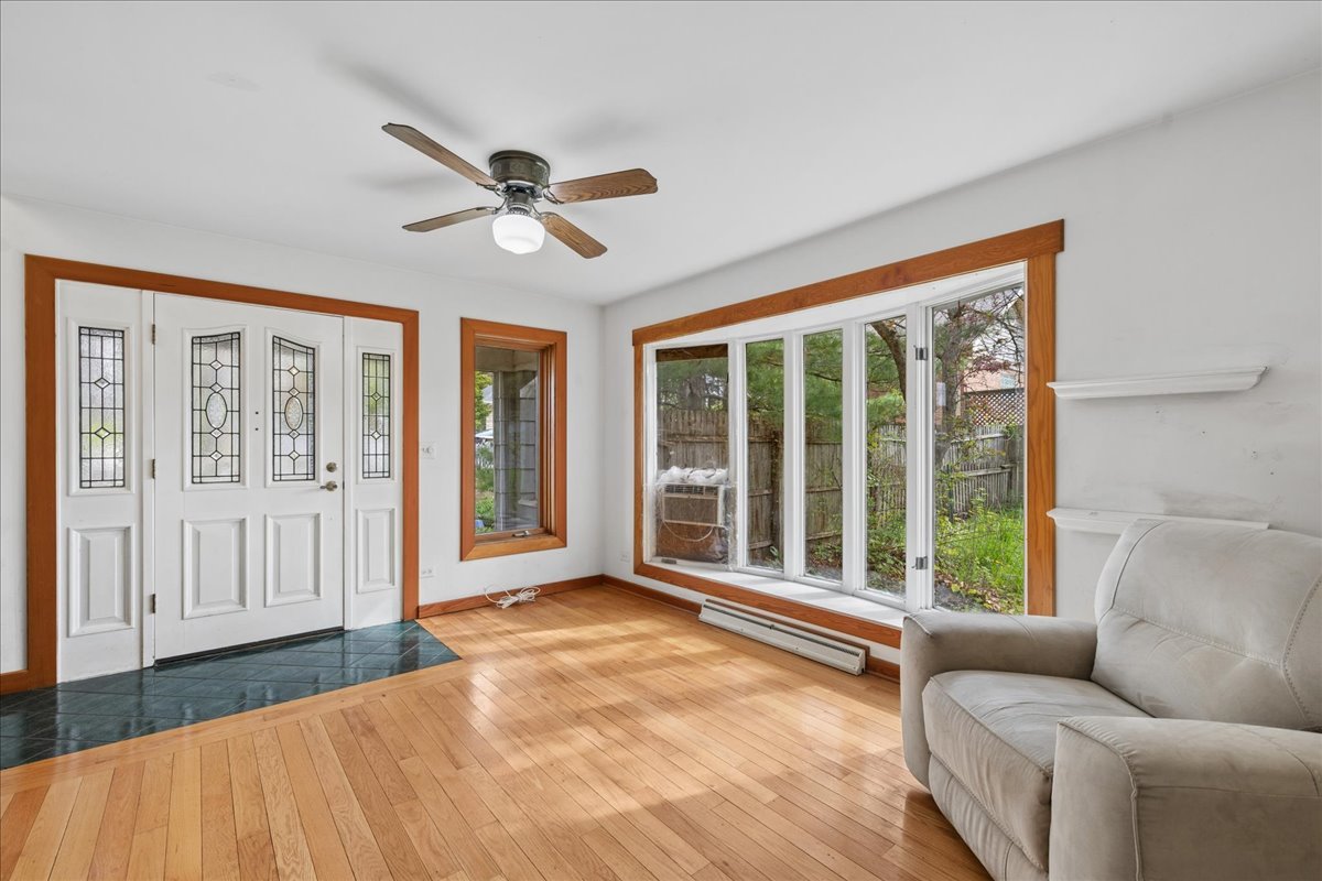 709 Regner Road, McHenry, IL 60051