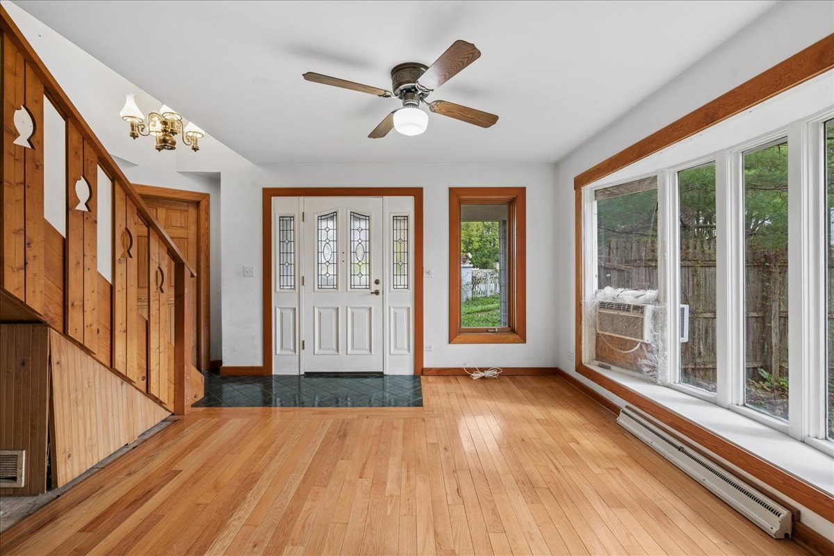 709 Regner Road, McHenry, IL 60051