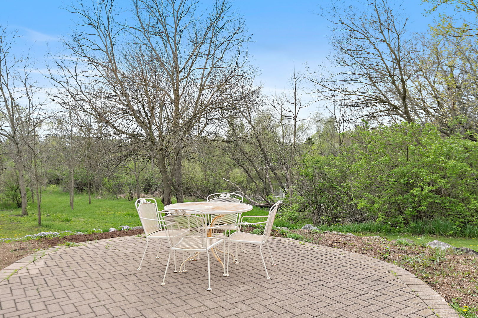 14019 Davis Road, Woodstock, IL 60098