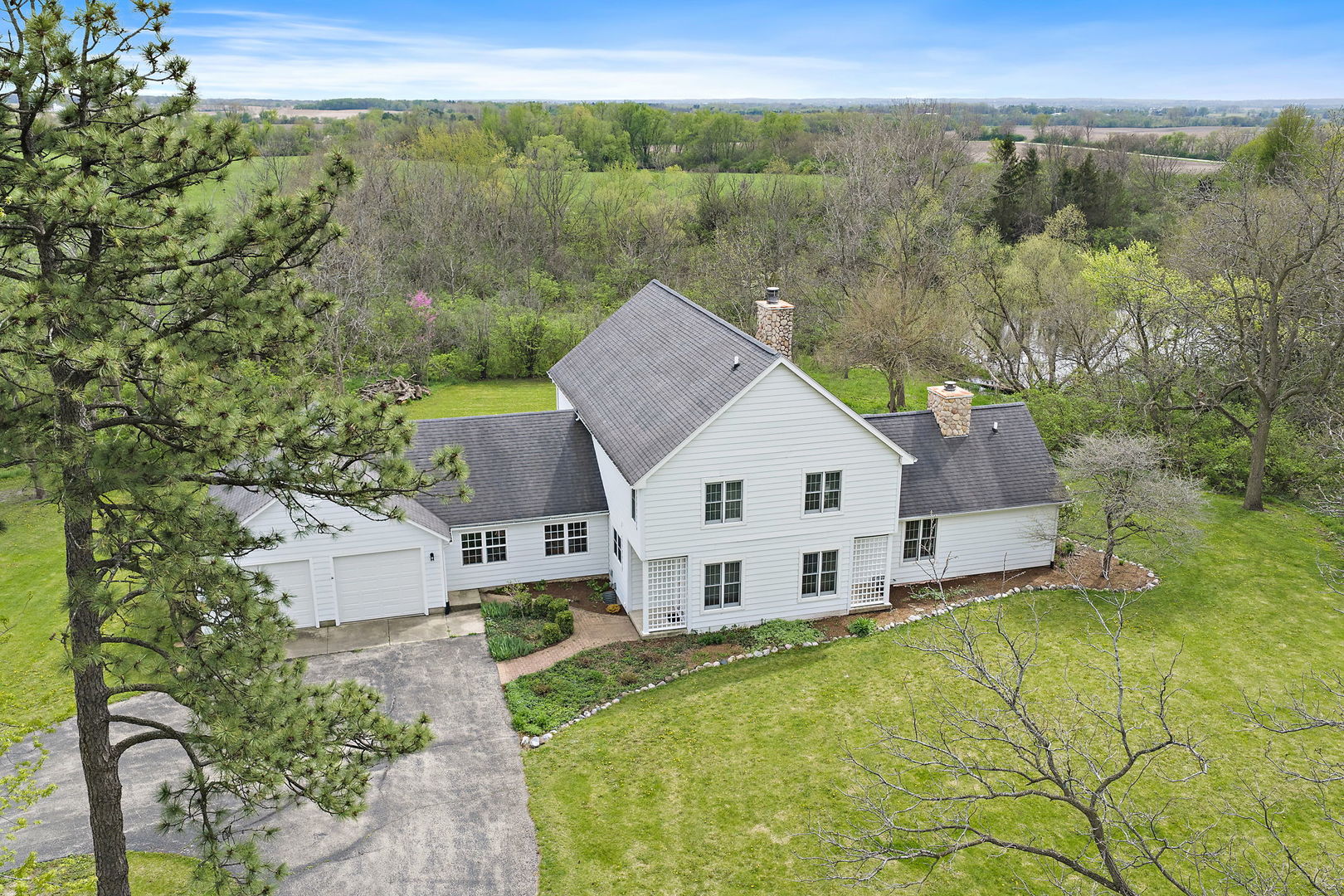 14019 Davis Road, Woodstock, IL 60098