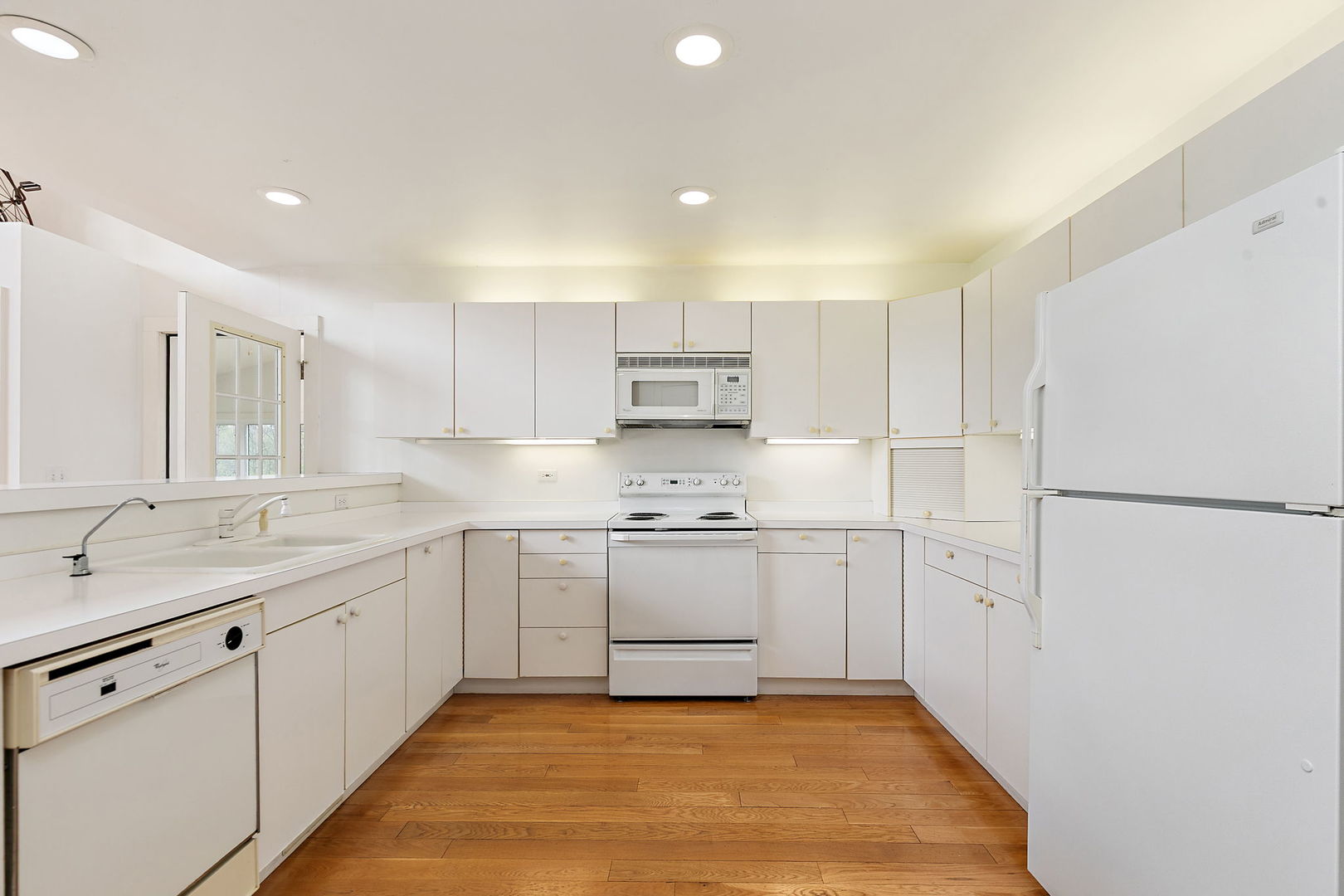 14019 Davis Road, Woodstock, IL 60098