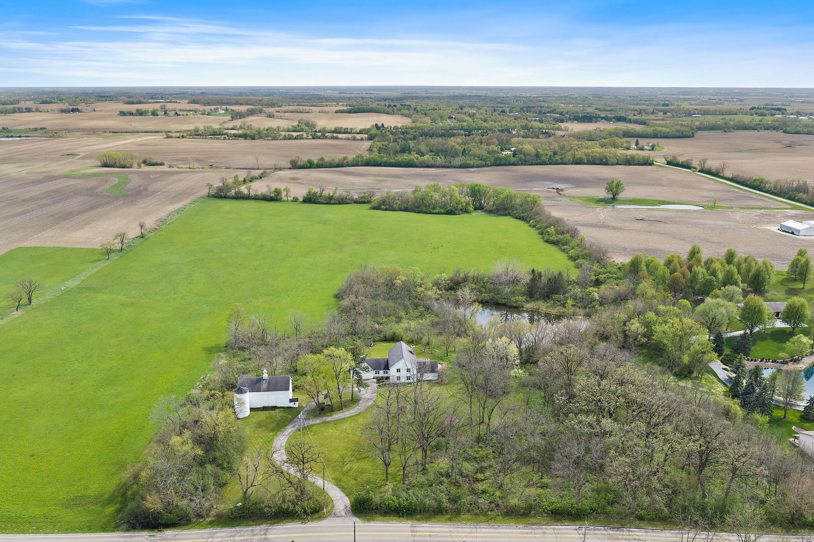 14019 Davis Road, Woodstock, IL 60098