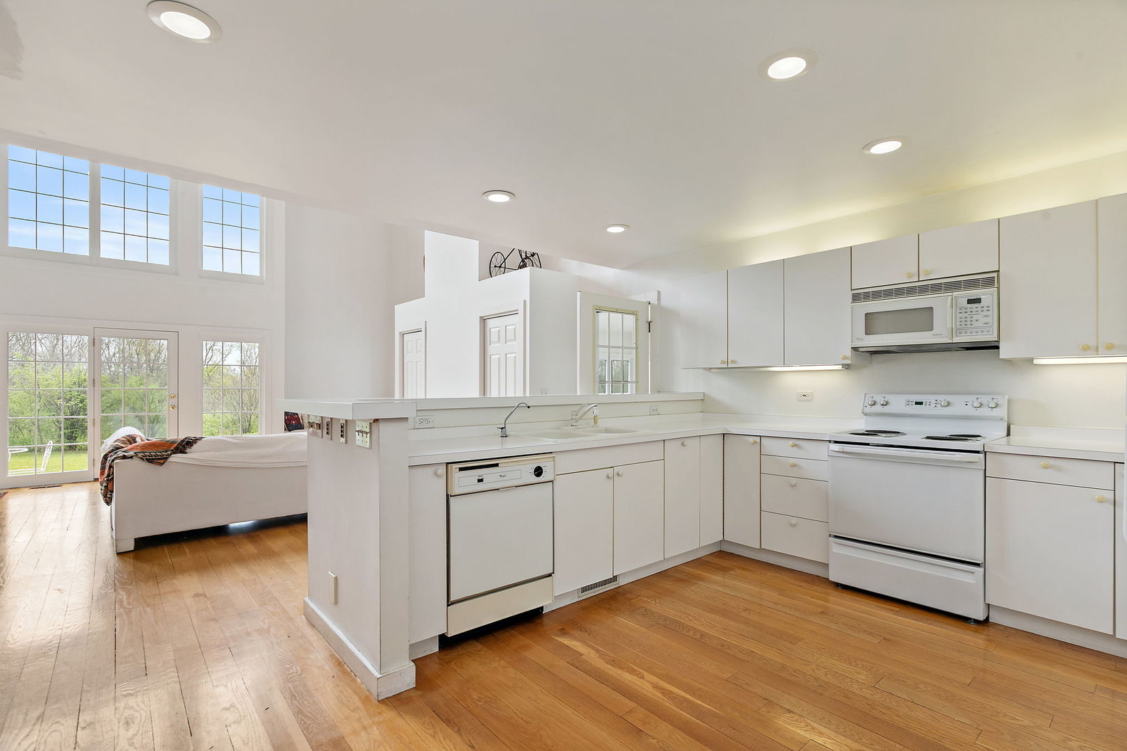 14019 Davis Road, Woodstock, IL 60098