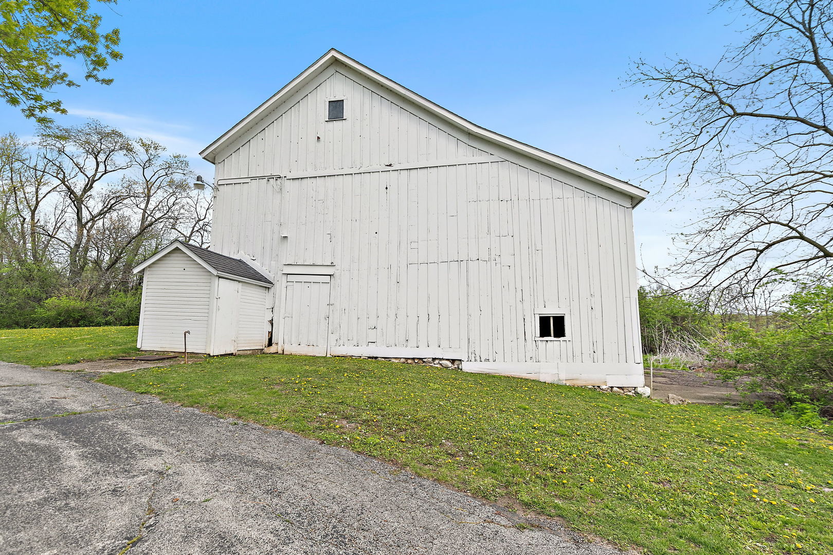 14019 Davis Road, Woodstock, IL 60098