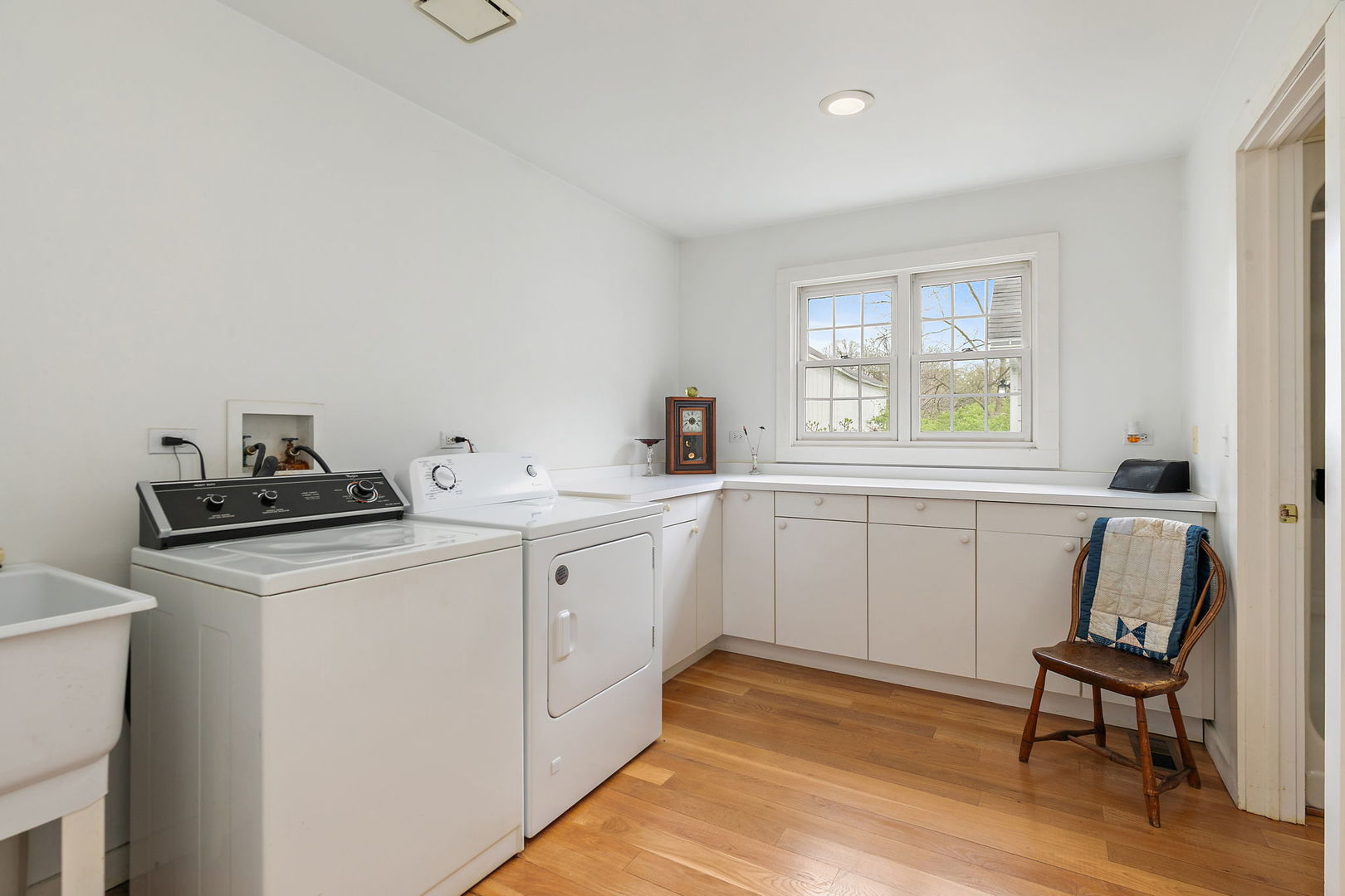 14019 Davis Road, Woodstock, IL 60098