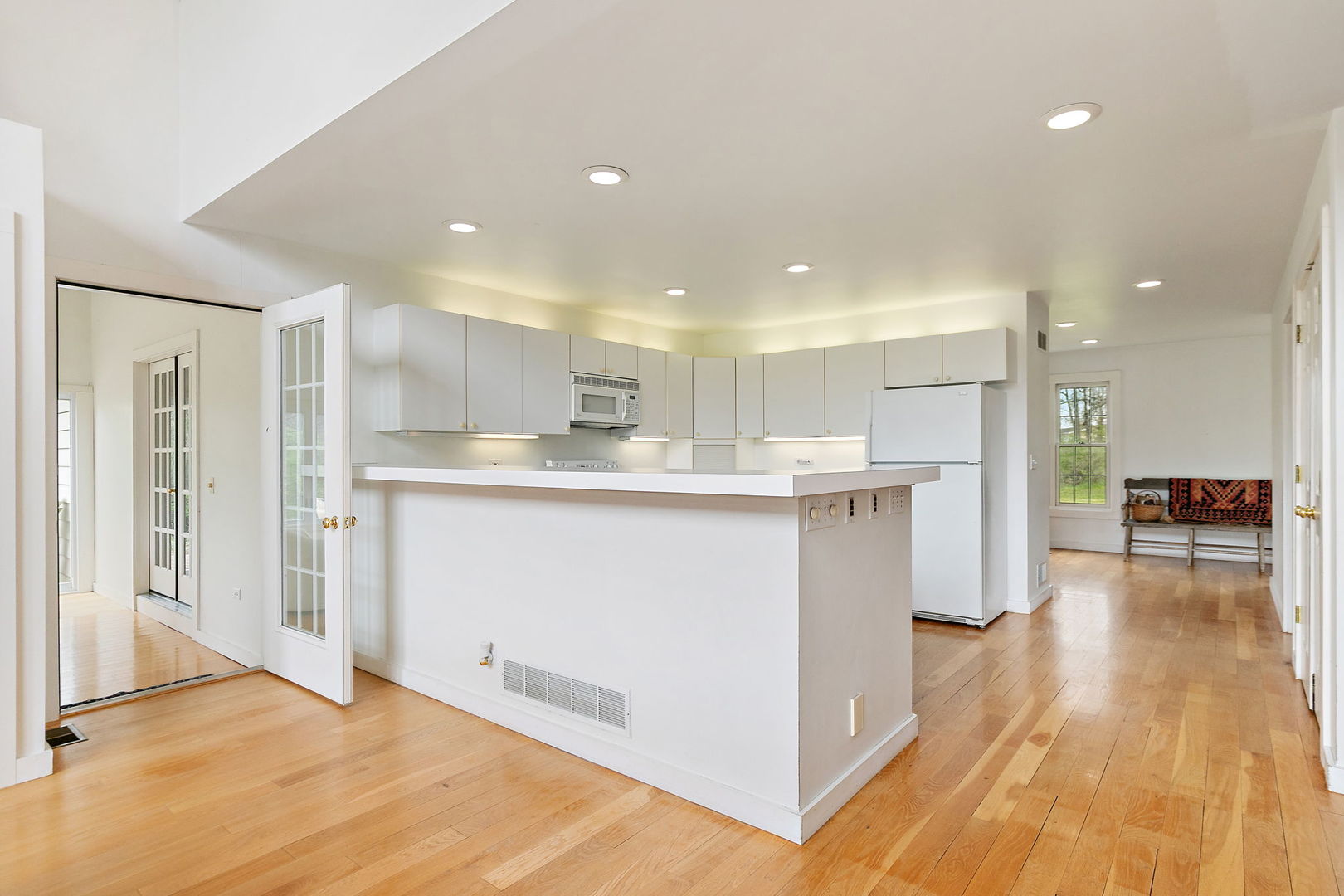 14019 Davis Road, Woodstock, IL 60098