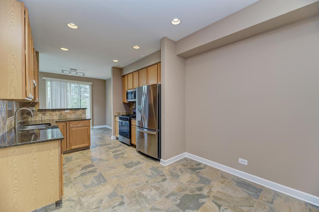 3015 Kentshire Circle #3015, Naperville, IL 60564