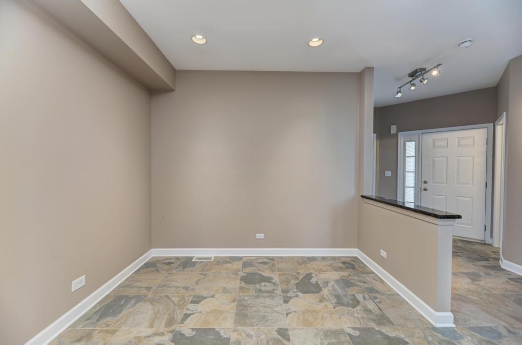 3015 Kentshire Circle #3015, Naperville, IL 60564