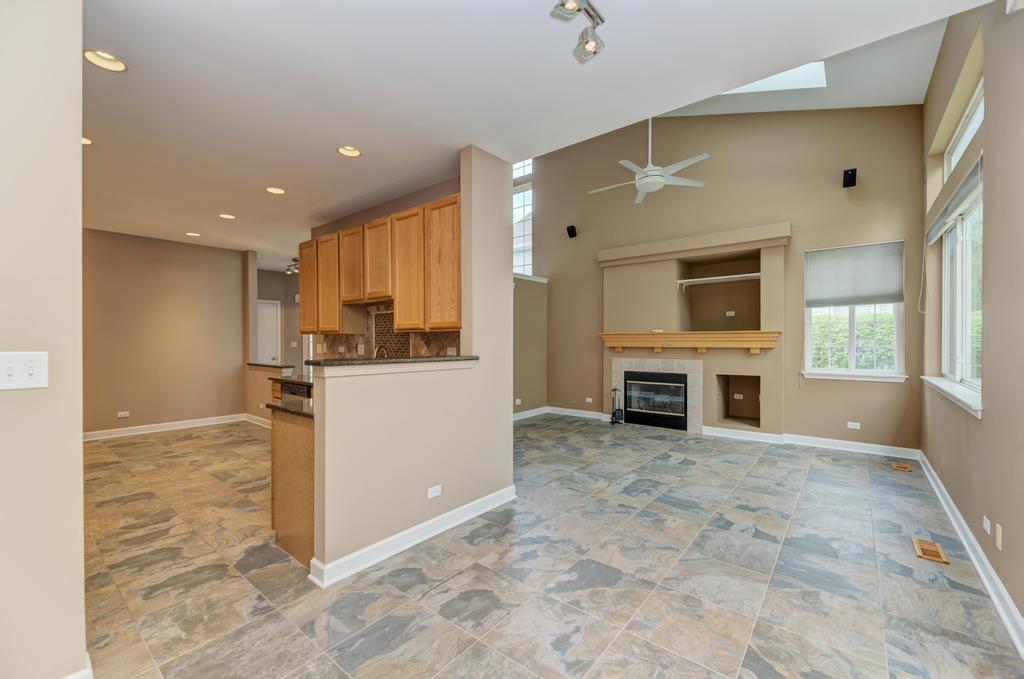 3015 Kentshire Circle #3015, Naperville, IL 60564