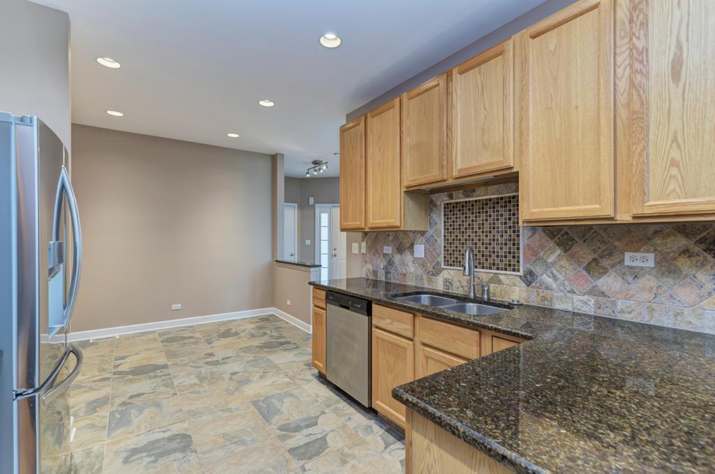 3015 Kentshire Circle #3015, Naperville, IL 60564