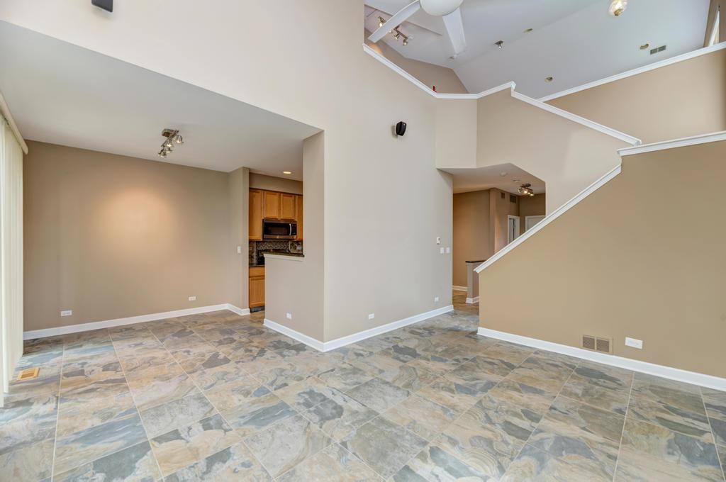 3015 Kentshire Circle #3015, Naperville, IL 60564