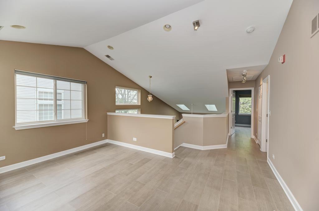 3015 Kentshire Circle #3015, Naperville, IL 60564