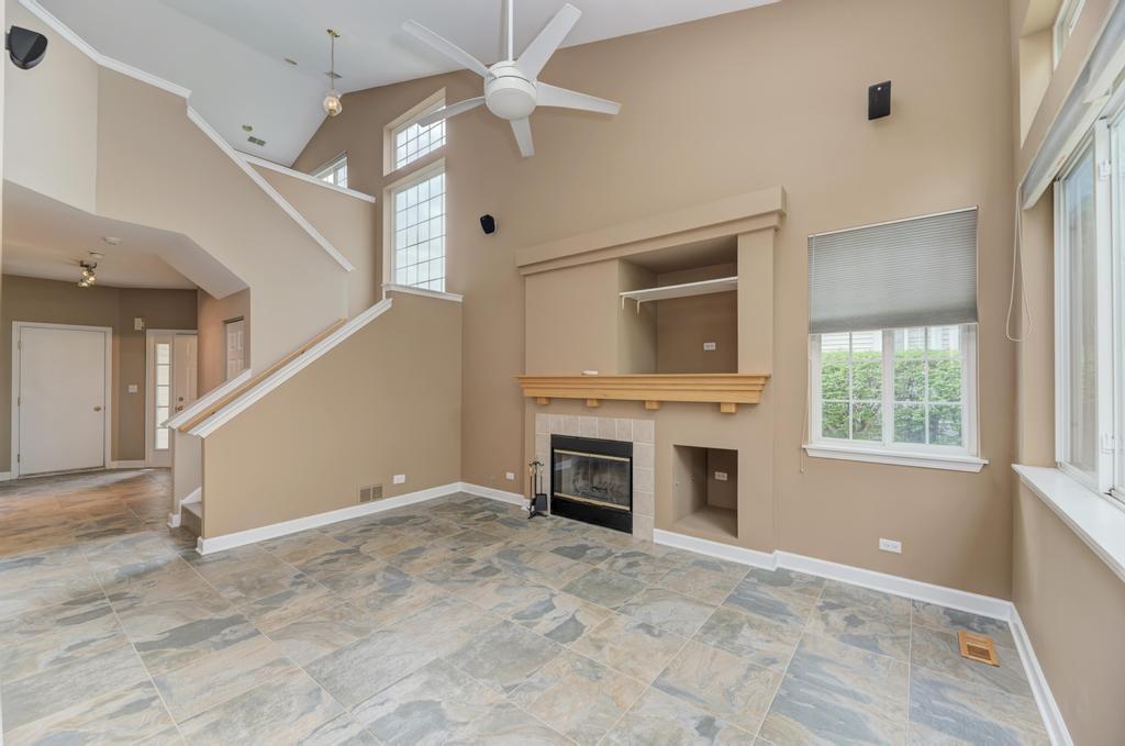 3015 Kentshire Circle #3015, Naperville, IL 60564