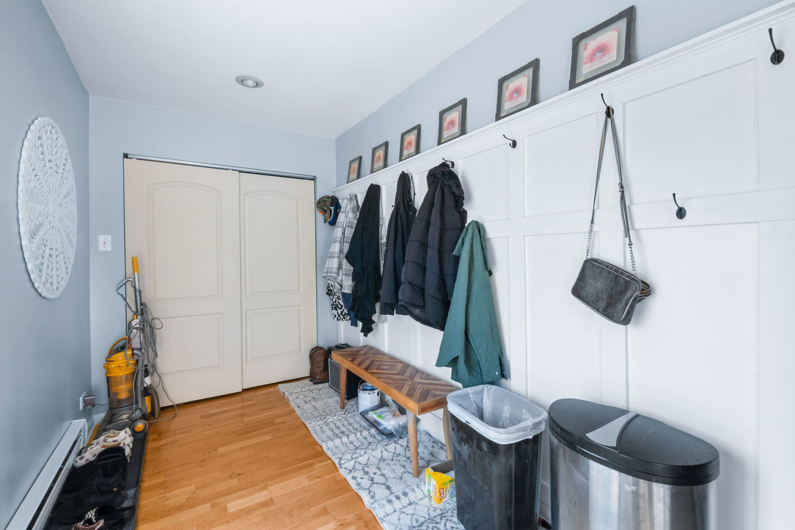 2945 N 77th Avenue, Elmwood Park, IL 60707