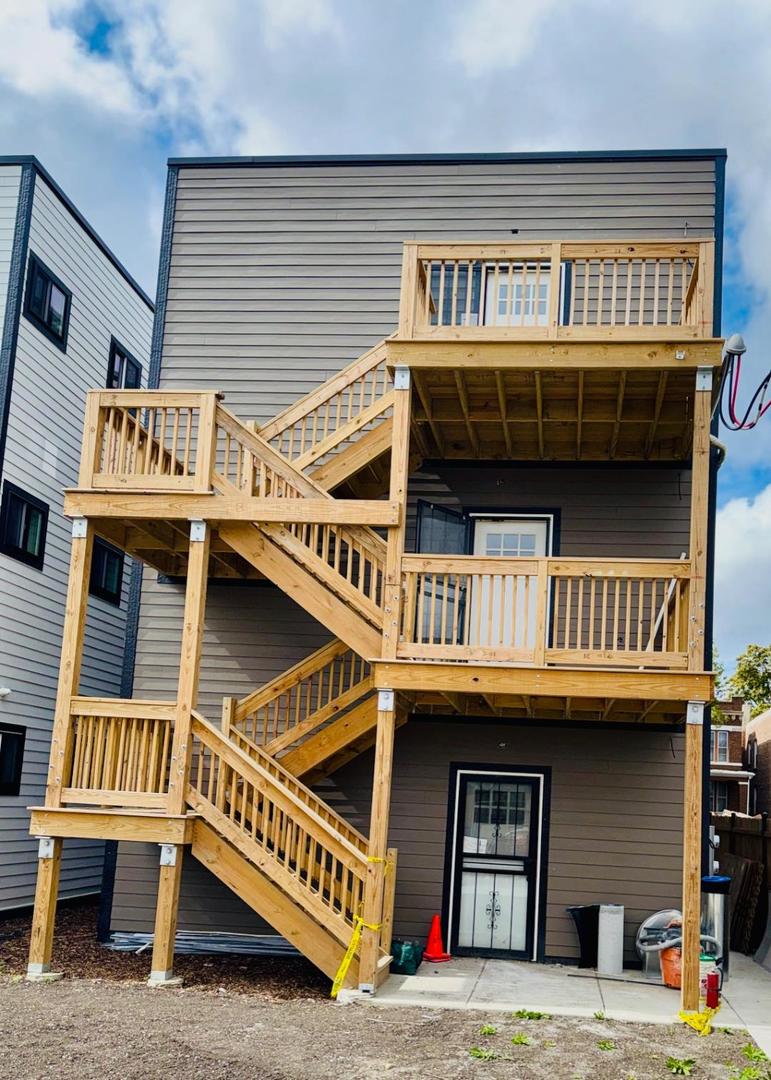 155 N La Crosse Avenue, Chicago, IL 60644