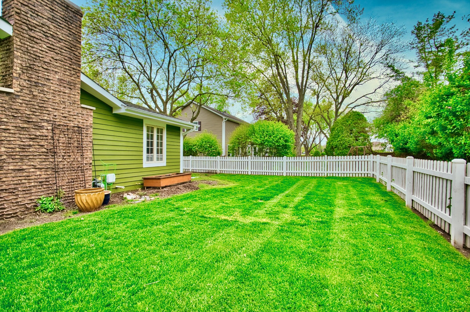 2S510 Seneca Drive, Wheaton, IL 60189