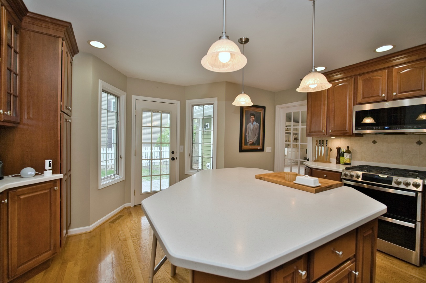 2S510 Seneca Drive, Wheaton, IL 60189