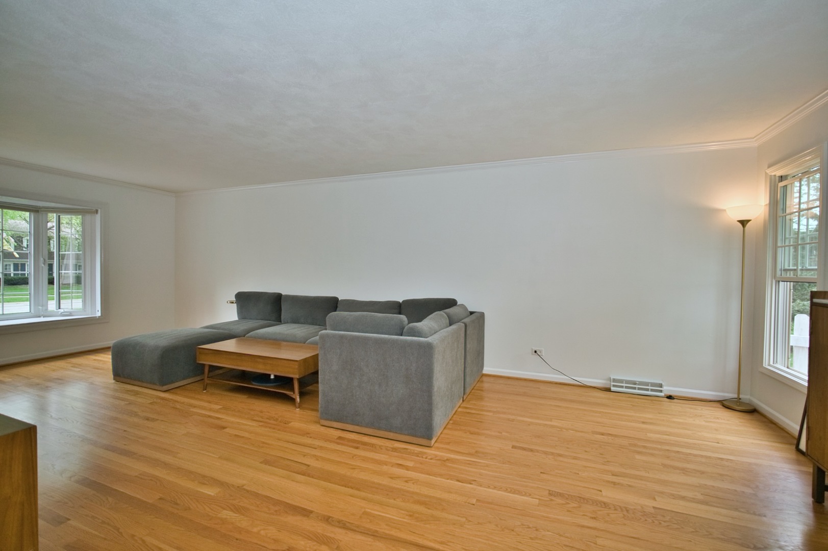 2S510 Seneca Drive, Wheaton, IL 60189