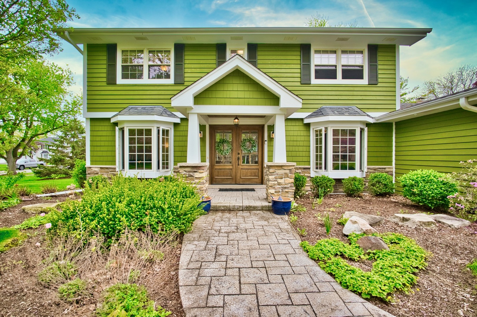 2S510 Seneca Drive, Wheaton, IL 60189