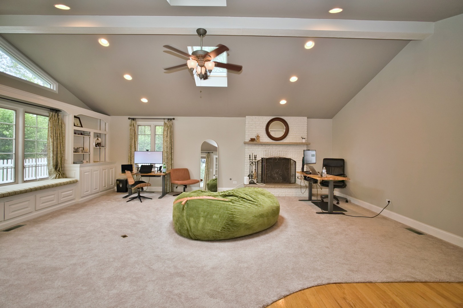 2S510 Seneca Drive, Wheaton, IL 60189