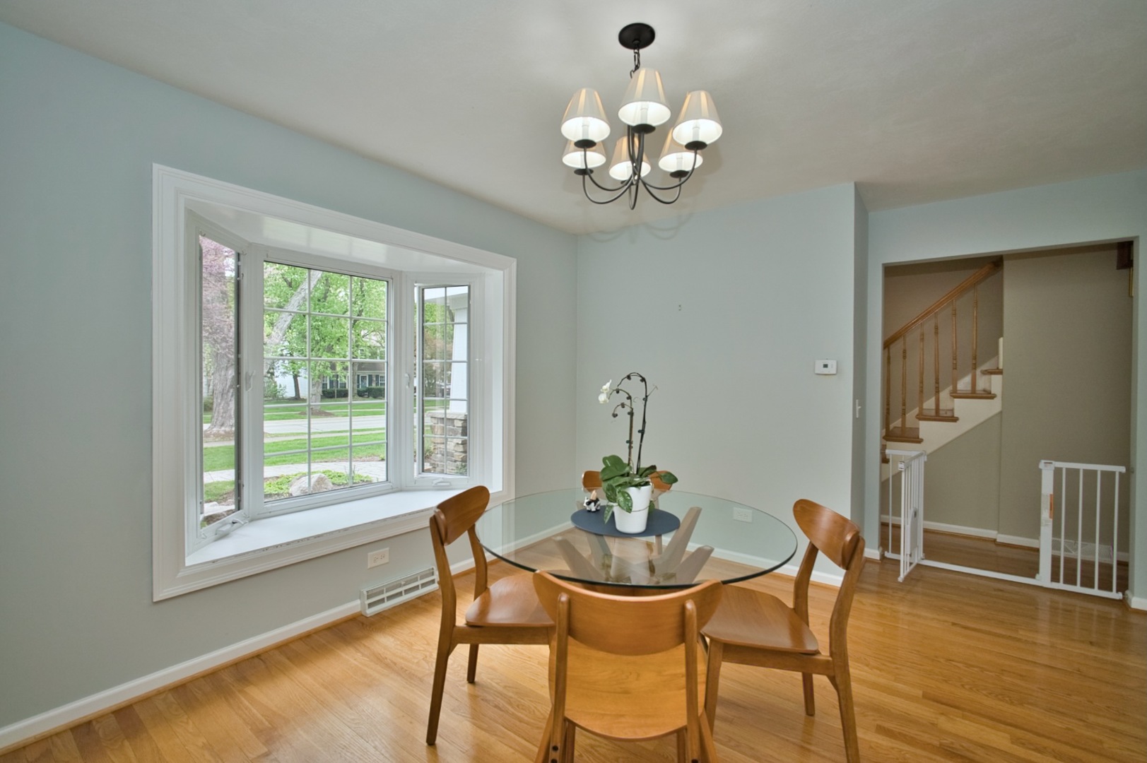 2S510 Seneca Drive, Wheaton, IL 60189