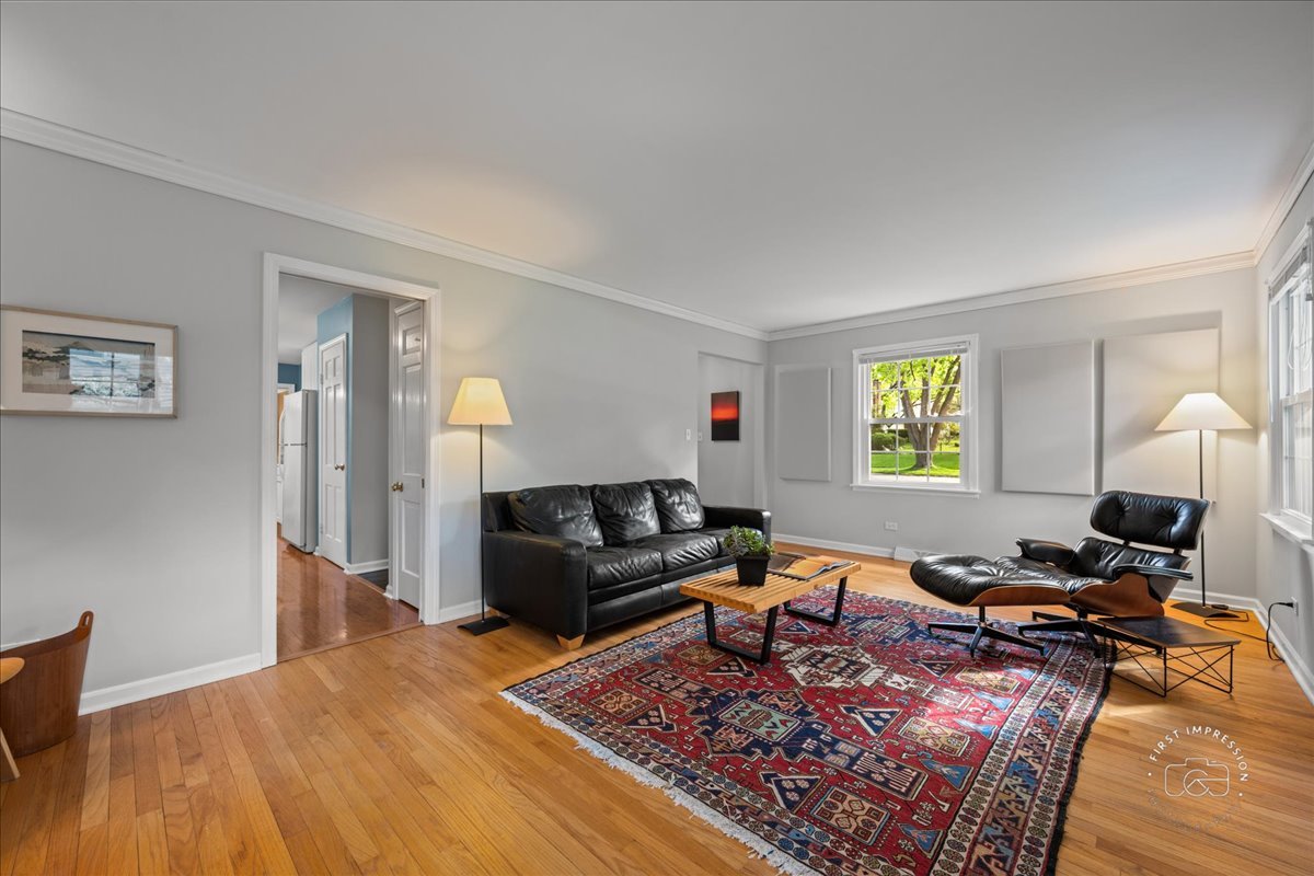 1209 N Loomis Street, Naperville, IL 60563