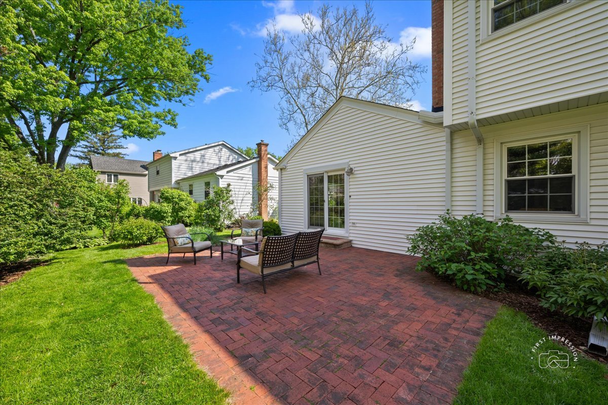 1209 N Loomis Street, Naperville, IL 60563