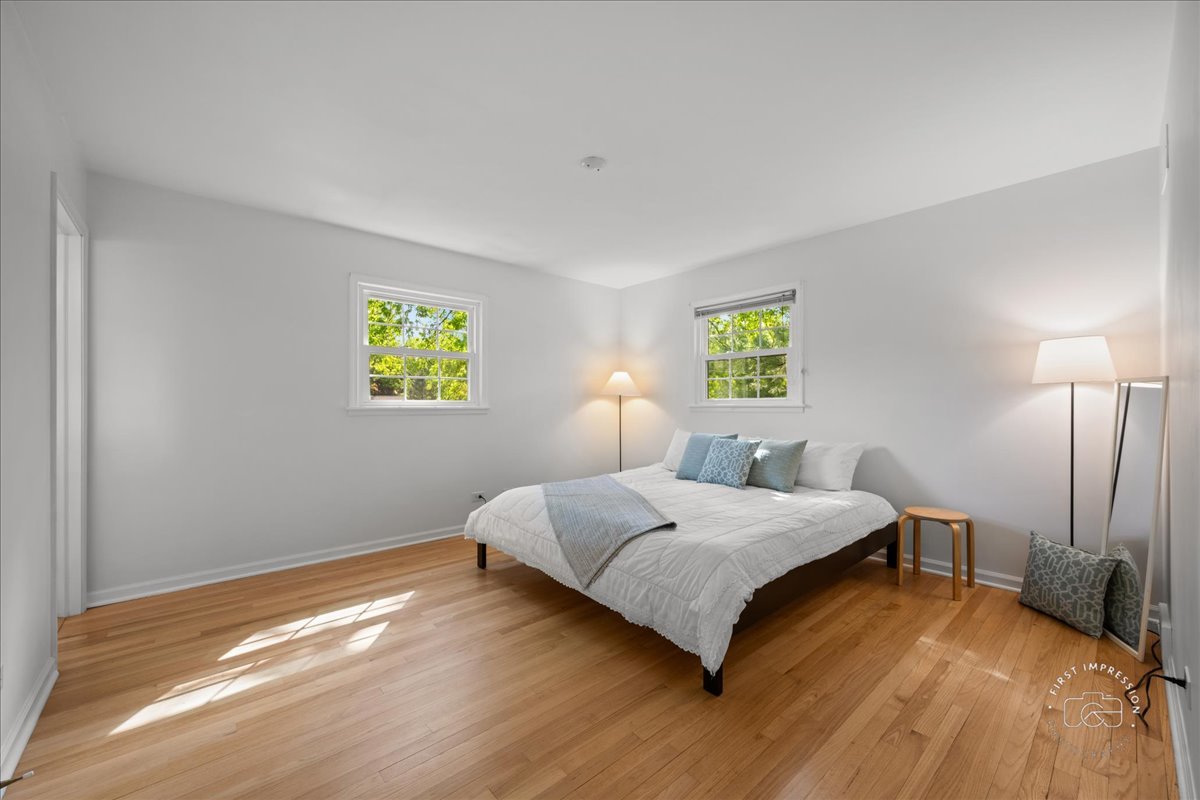 1209 N Loomis Street, Naperville, IL 60563