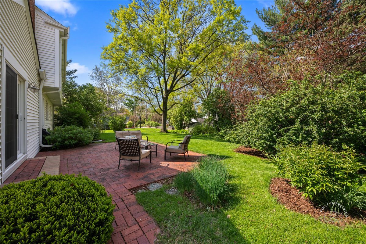 1209 N Loomis Street, Naperville, IL 60563