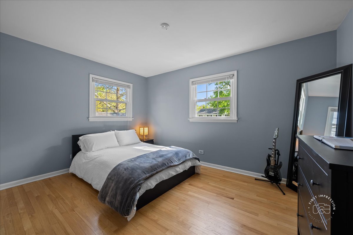1209 N Loomis Street, Naperville, IL 60563