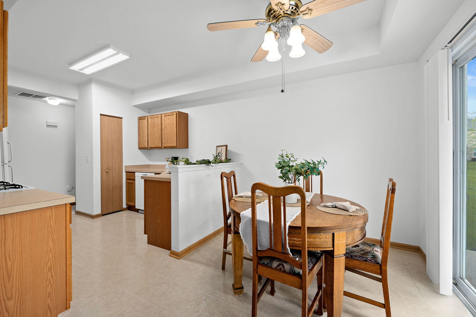 24850 W Franklin Lane, Plainfield, IL 60585