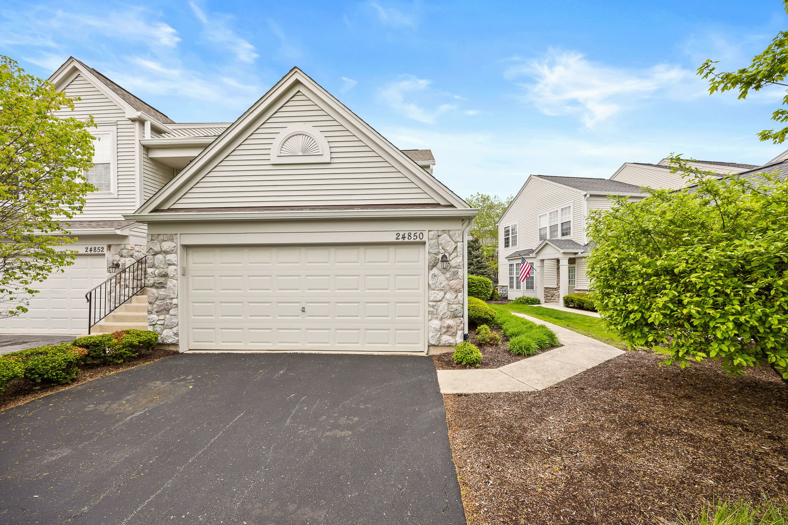 24850 W Franklin Lane, Plainfield, IL 60585