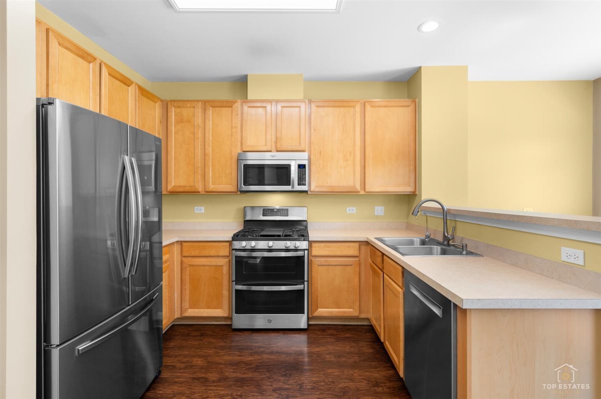 2264 Daybreak Drive #2264, Lake In The Hills, IL 60156