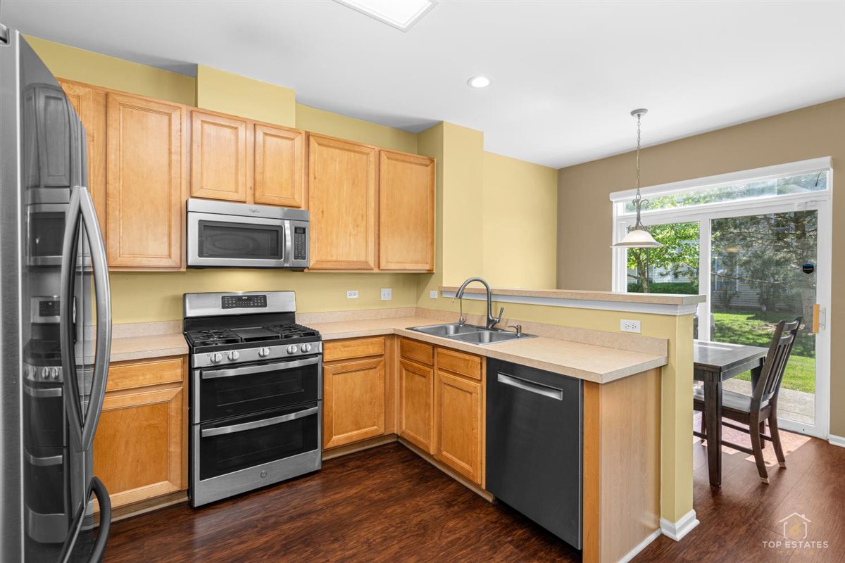 2264 Daybreak Drive #2264, Lake In The Hills, IL 60156