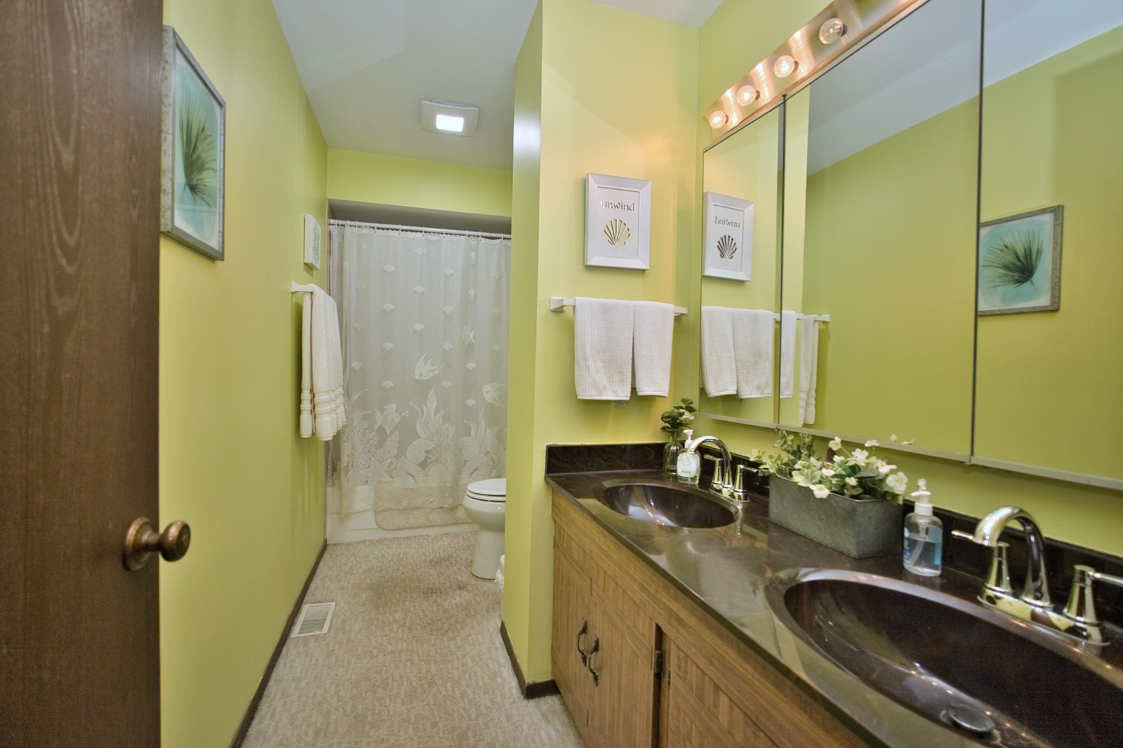 5405 Burwood Road, Oakwood Hills, IL 60013