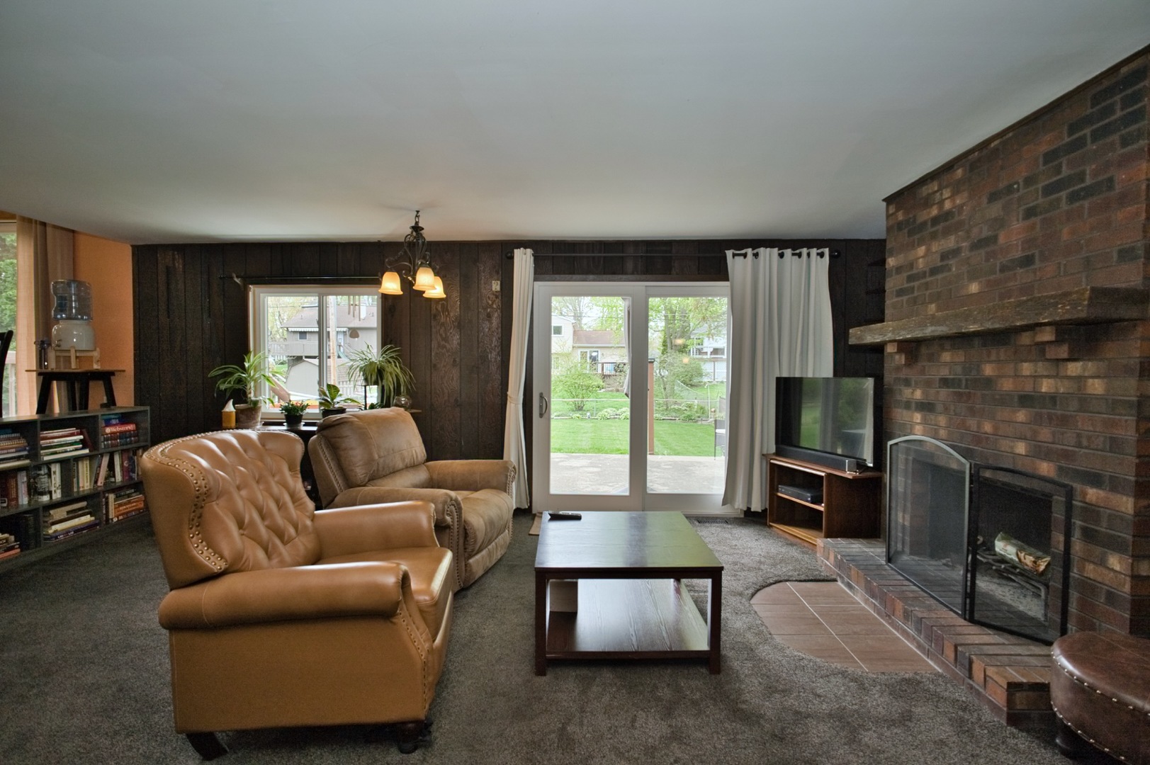 5405 Burwood Road, Oakwood Hills, IL 60013