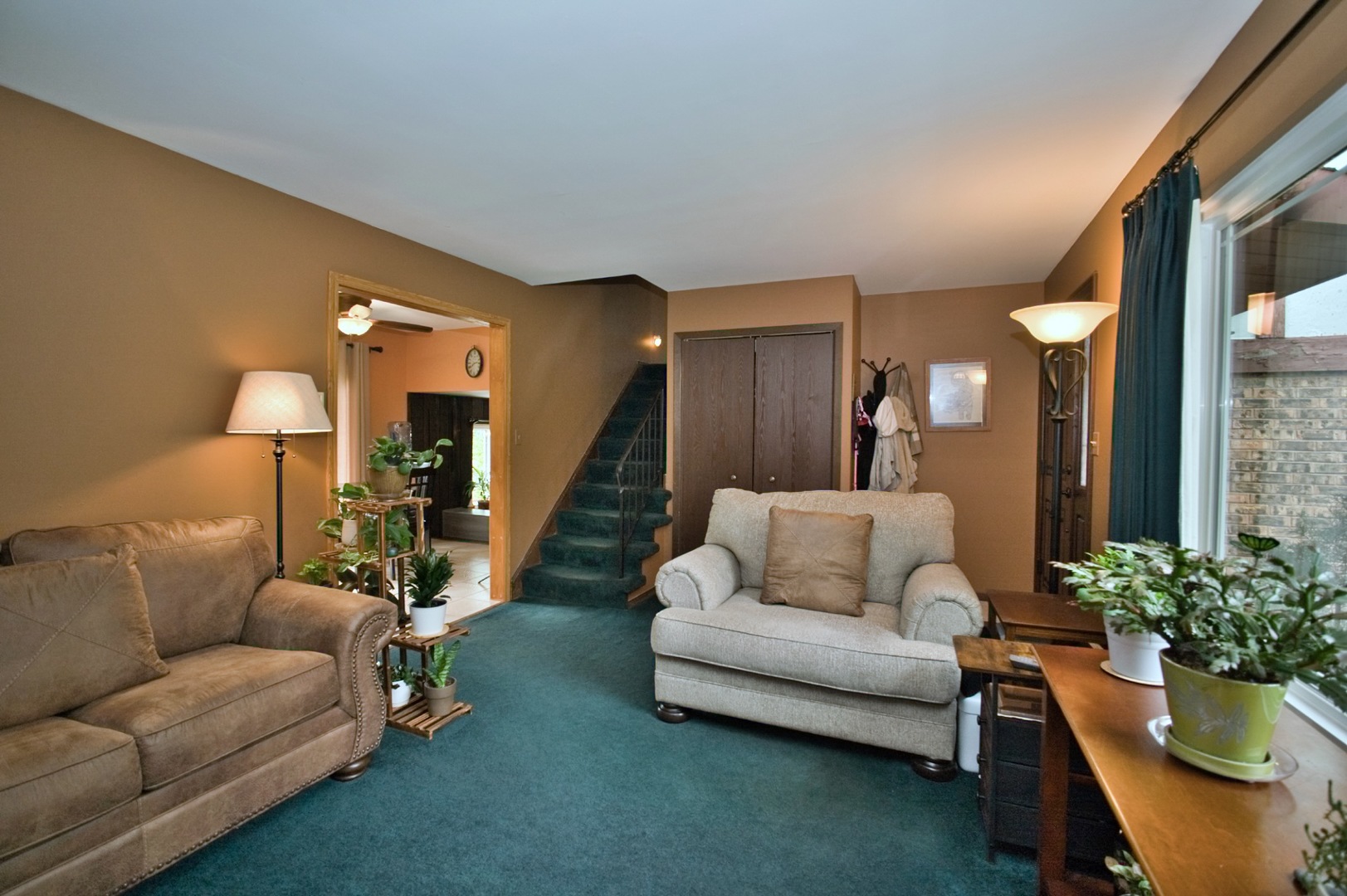 5405 Burwood Road, Oakwood Hills, IL 60013