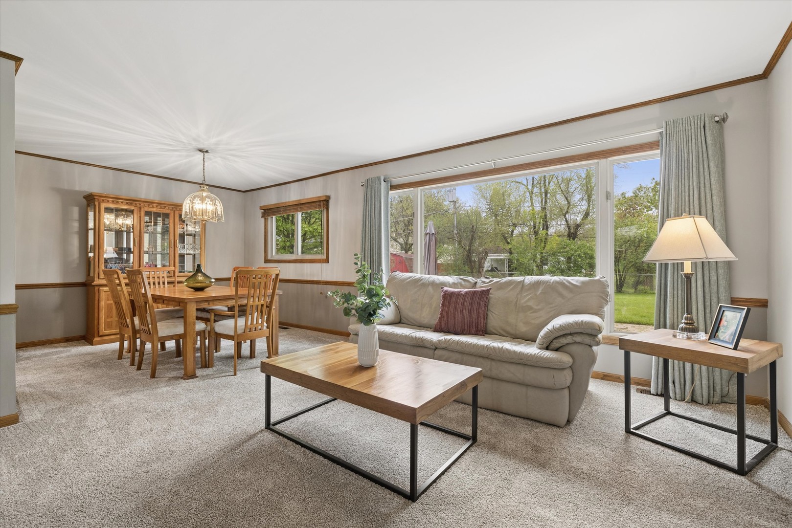 1903 E Ivy Lane, Mount Prospect, IL 60056