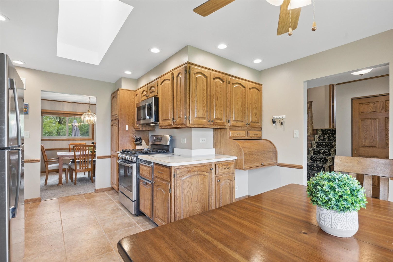 1903 E Ivy Lane, Mount Prospect, IL 60056
