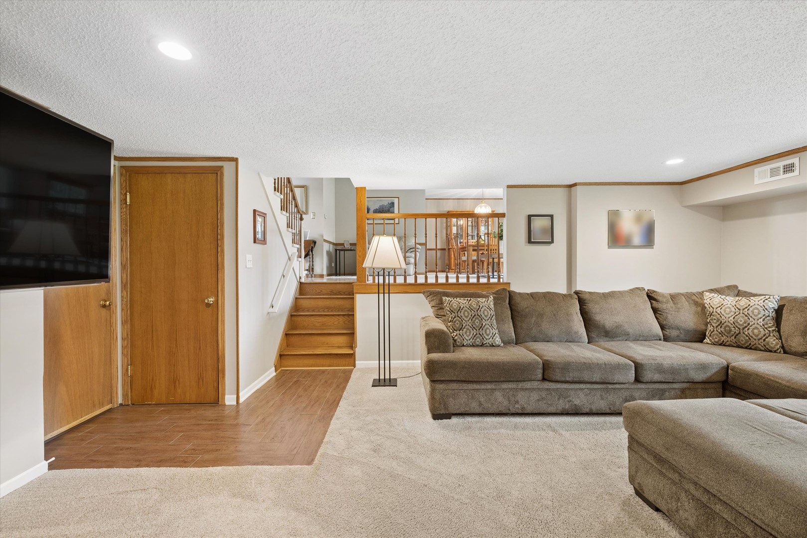 1903 E Ivy Lane, Mount Prospect, IL 60056