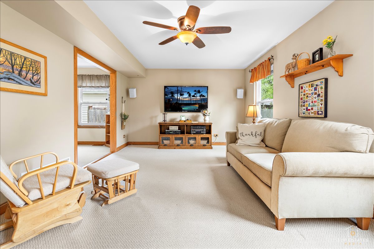 312 Greenview Drive, Crystal Lake, IL 60014